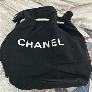 Chanel novelty buckt bag